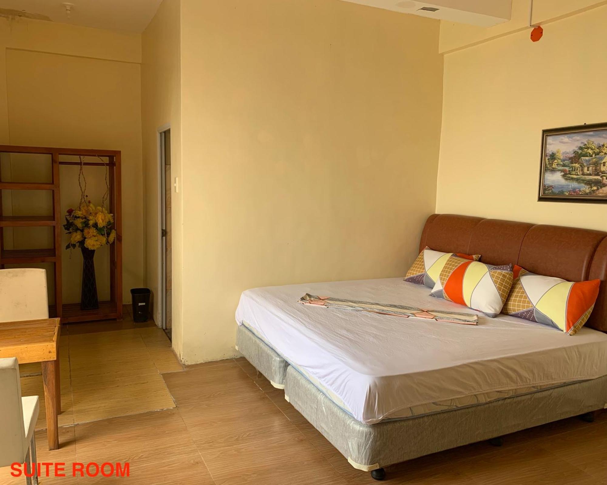 Hana Natsu Resorts Beach & Hotel Morong  Exterior photo